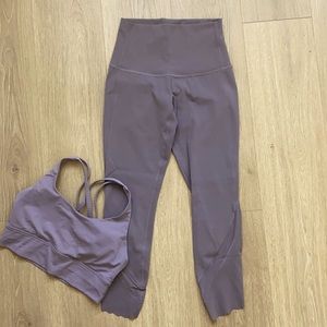 Wunder Under Scalloped Hem High-Rise Crop 23"